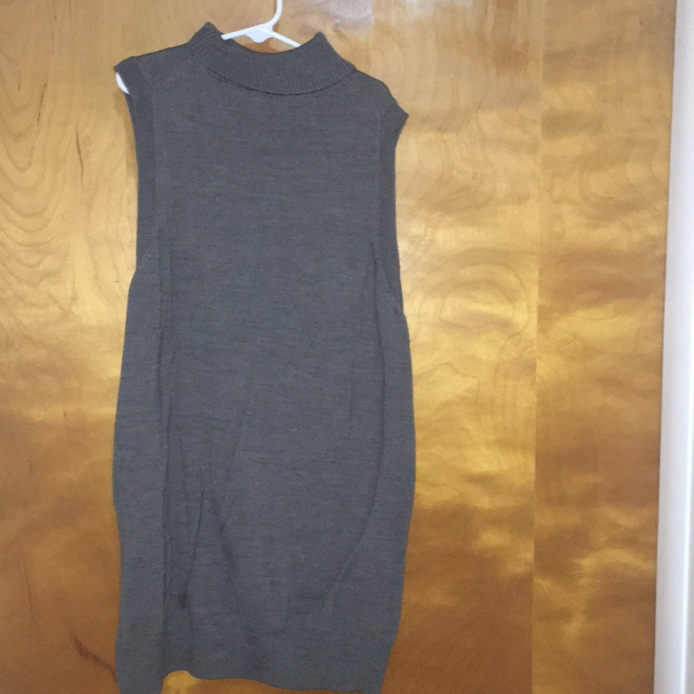 Sweater vest